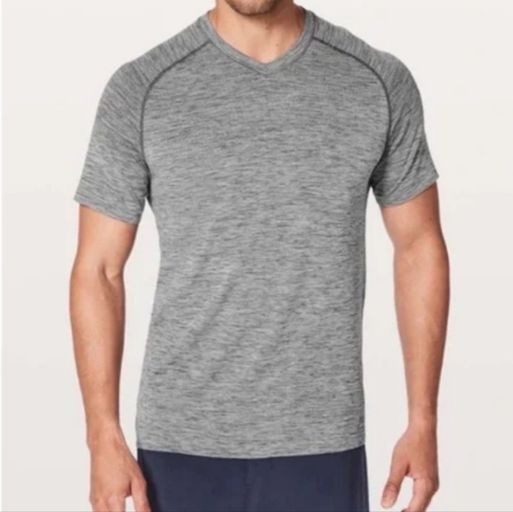 Lululemon Gray Metal Vent Tech Short Sleeve Workout Shirt Size Small